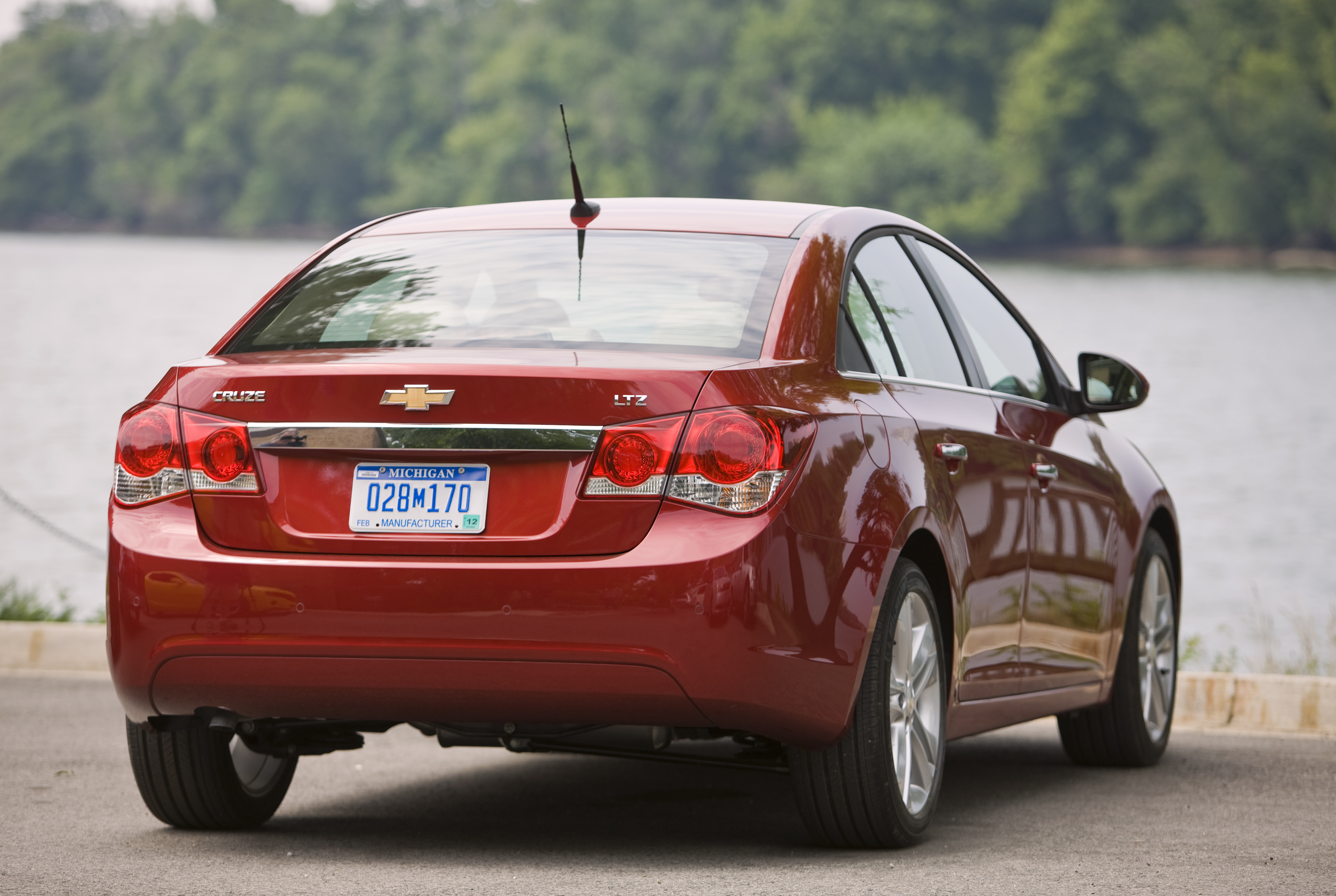 Виды шевроле круз. Chevrolet Cruze 2012. Шевроле Круз седан 2012. Шевроле Круз седан 2013 HD. Chevrolet Cruze сзади 2012.