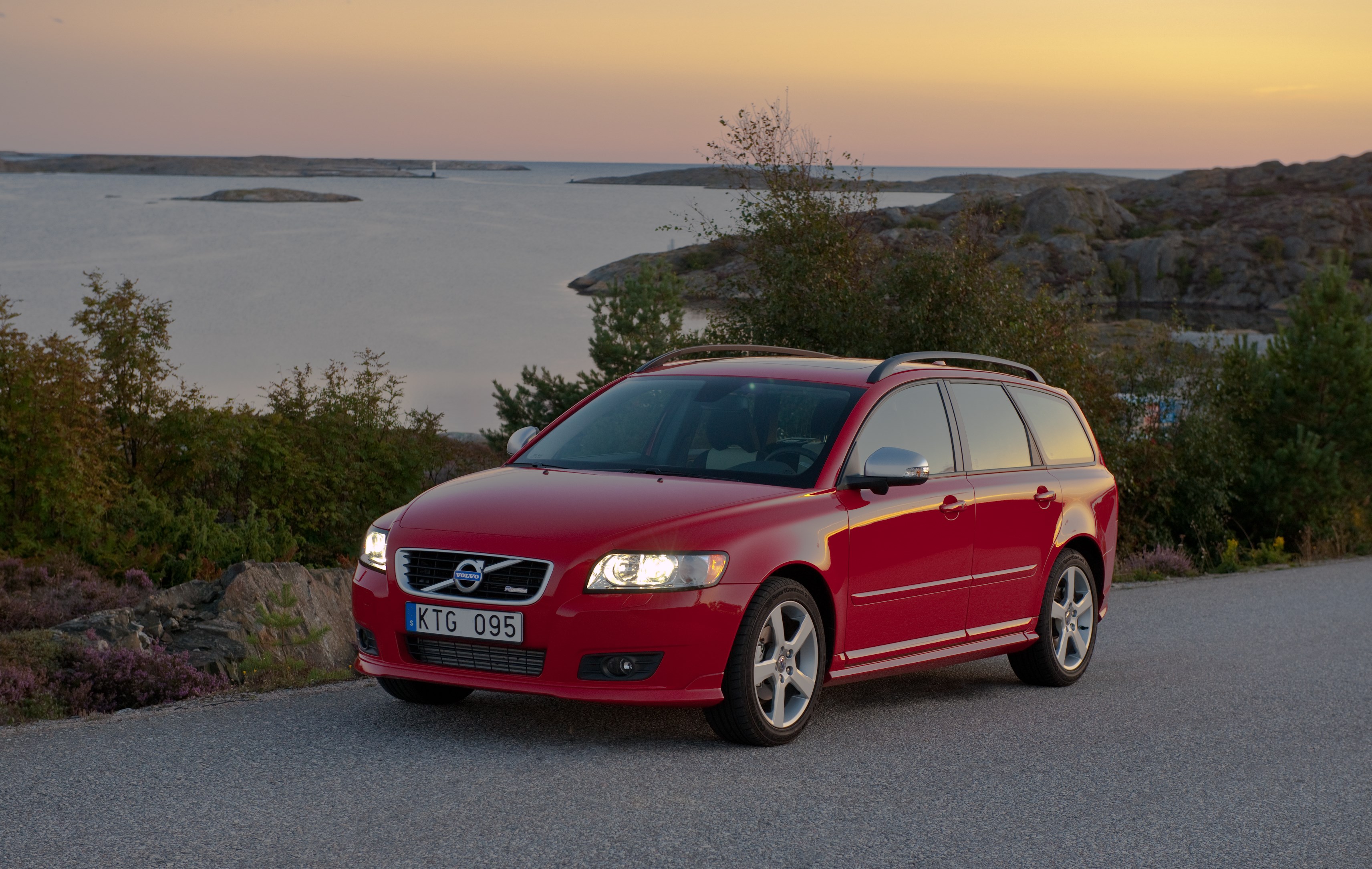 V 50. Volvo v50 2008. Volvo v50 2012. Вольво v50 r Design. Volvo v50 2011.