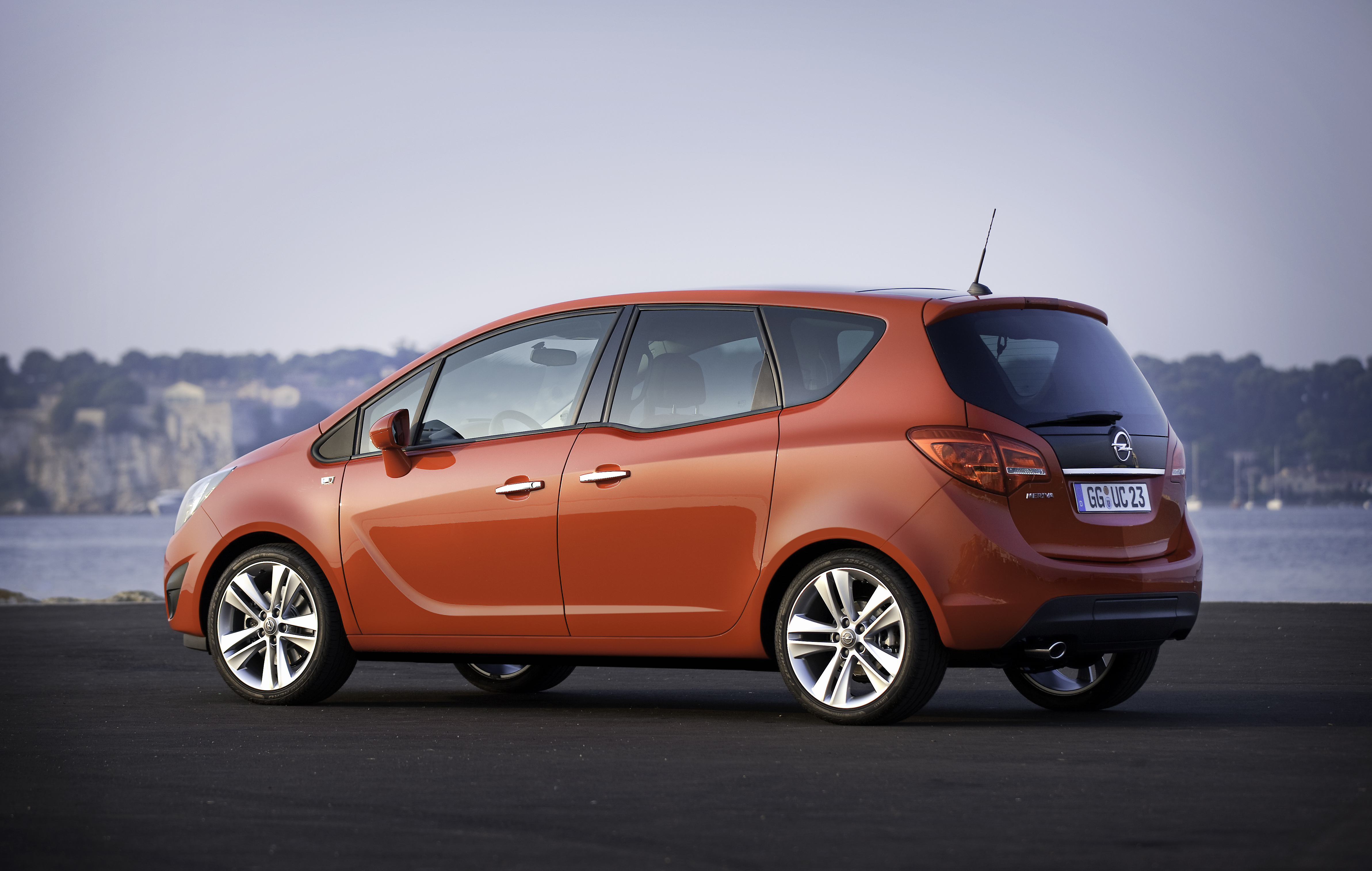 Опель мерива б. Opel Meriva. Опель Мерива 2012. Опель Мерива 2020. Opel Meriva b.