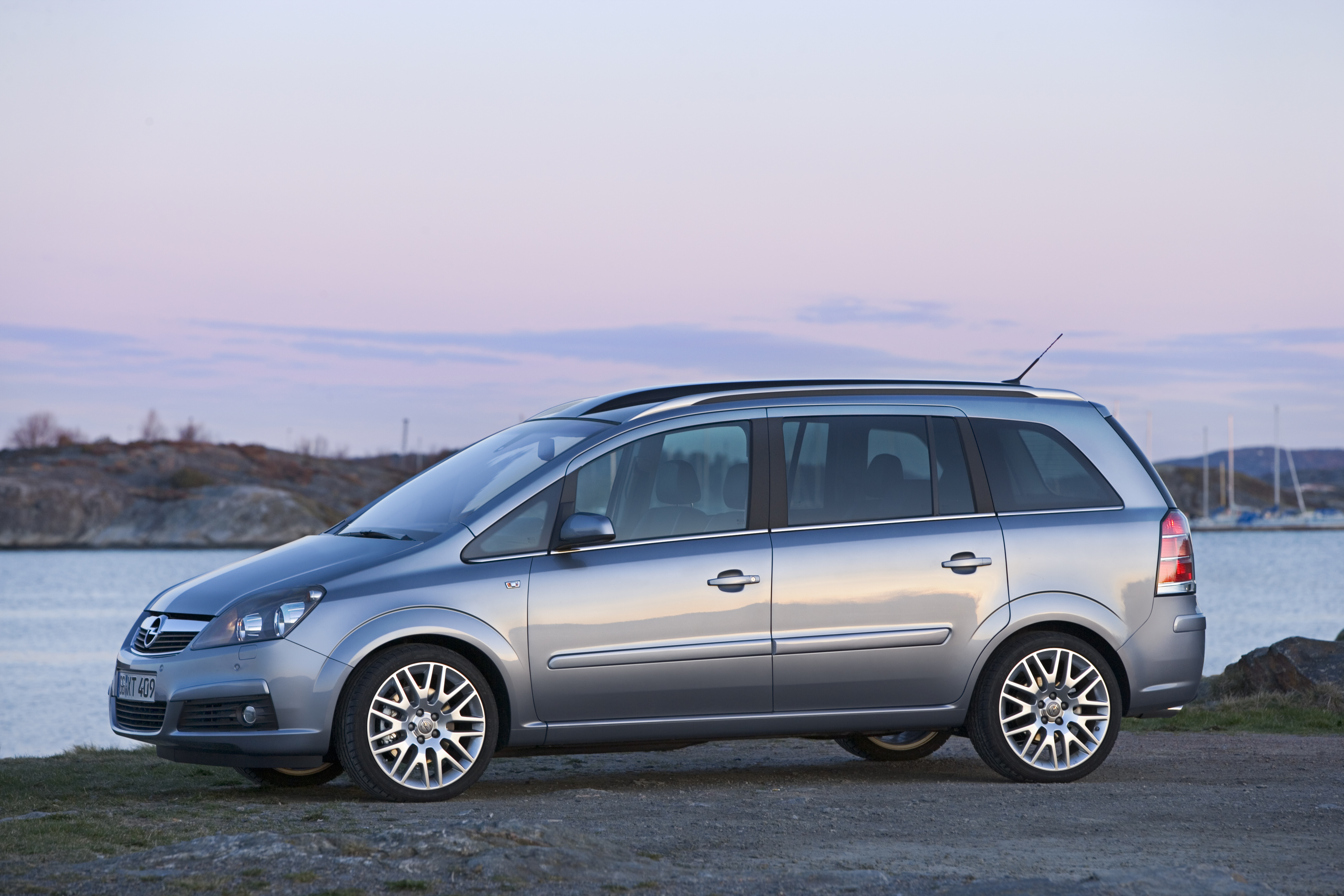 Opel Zafira Family